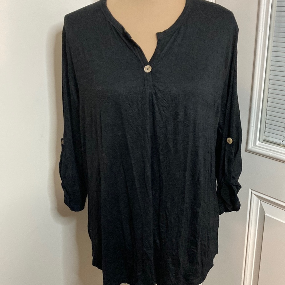 Black Three-Quarter Sleeve Shirt With Buttons